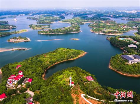  龍泉湖！壮大な景色と静寂の世界を満喫する旅へ