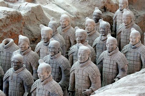  秦俑兵馬俑！古代中国の壮大なる軍事力と芸術性を体感せよ！